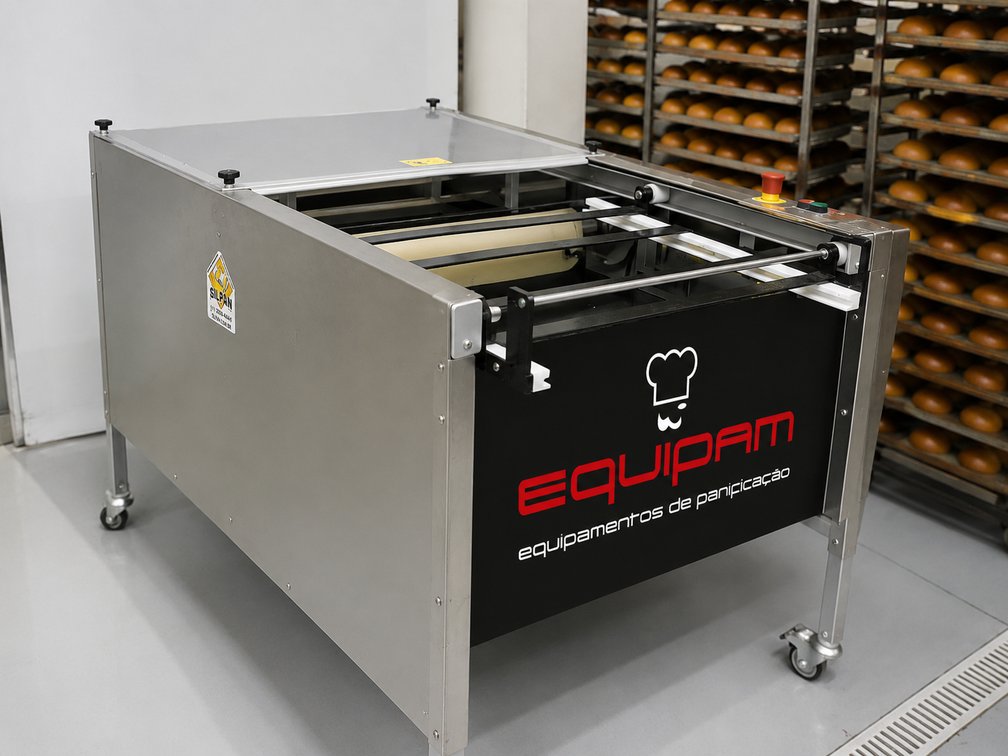 Máquina para Limpeza de Assadeiras Industriais